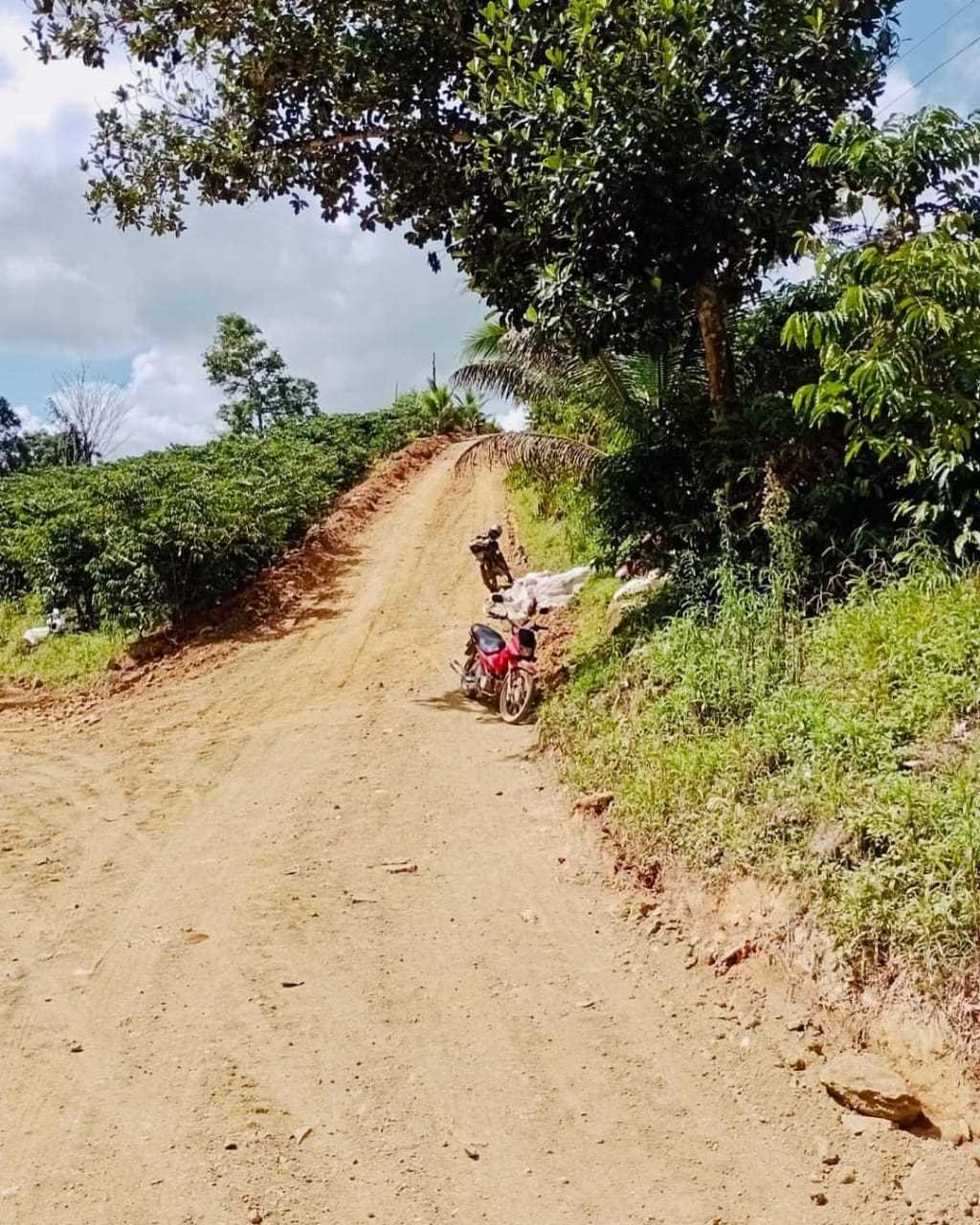 Camacã: Prefeitura aproveita a estiagem e segue em frente na manutenção das estradas vicinais